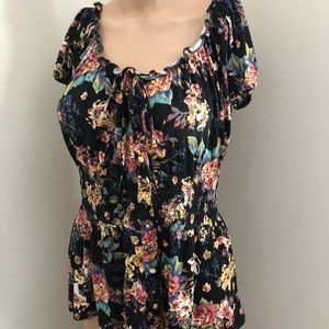 American Rag peasant flower 🌺 blouse